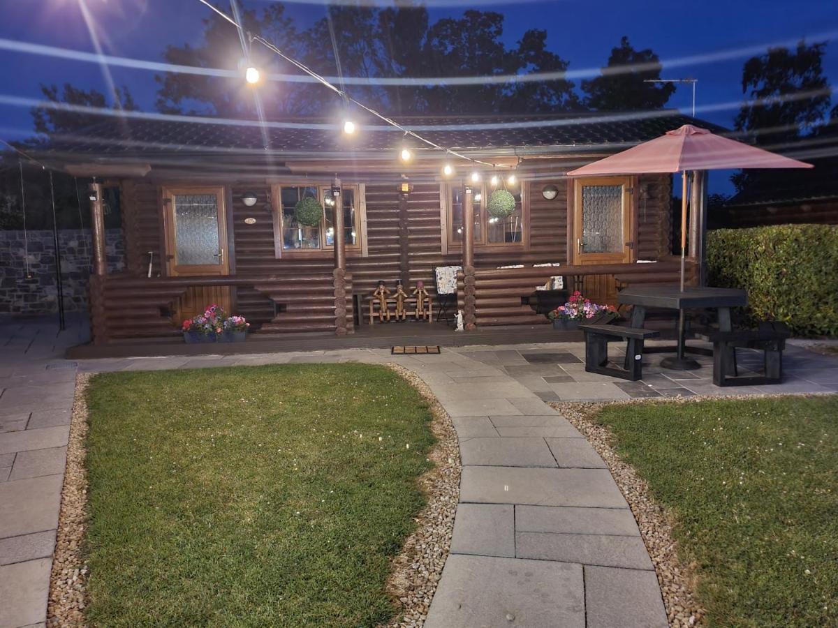 Cozy Countryside Log Cabin Kilkenny Eksteriør bilde
